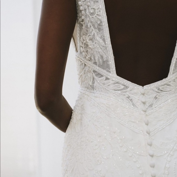 Essense of Australia Sample Wedding Dress D3254 - Picture 3 of 4